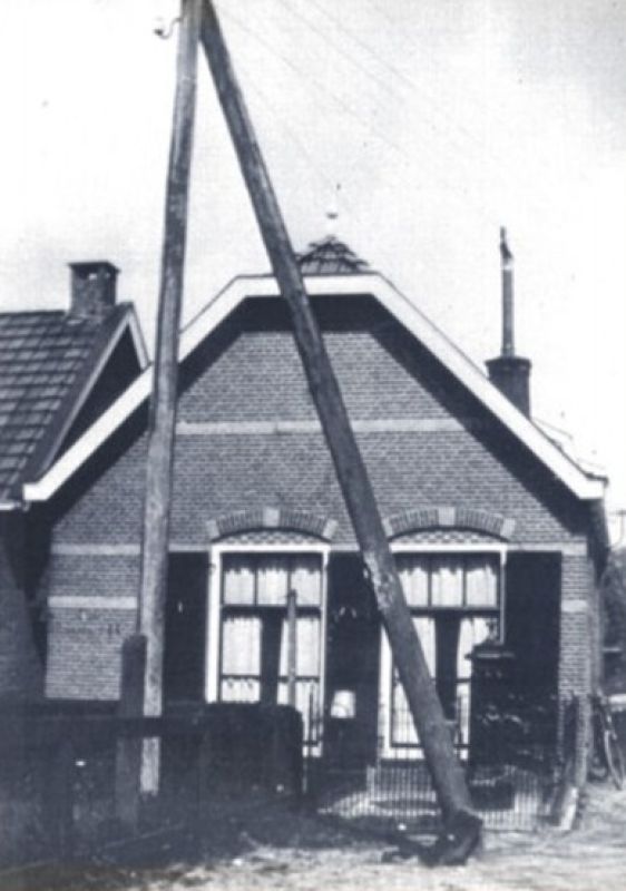 Dorpspomp op de Fabrieksreed (Huylckensteinstrjitte)